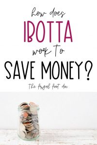 How does the Ibotta app work to save money on groceries and online shopping? Learn how to use the Ibotta app to earn cash back and make money online by shopping. An easy way to save money and get cash back. #savemoney #makemoney #frugalliving