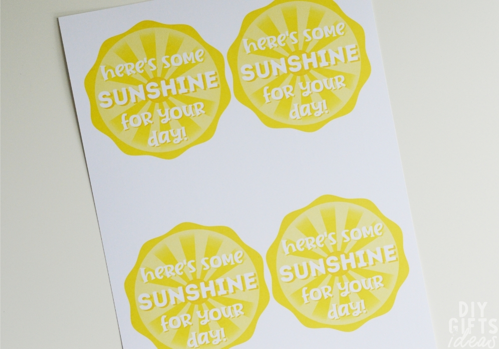 Printable for the yellow themed gift basket that says "Here's some sunshine for your day".