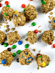 EASY STICK TOGETHER PEANUT BUTTER SNACK BITES WITH M&M’S COVER IMAGE