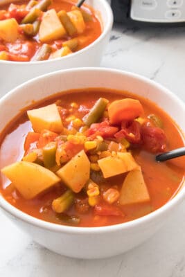 Vegetable soup in the slow cooker