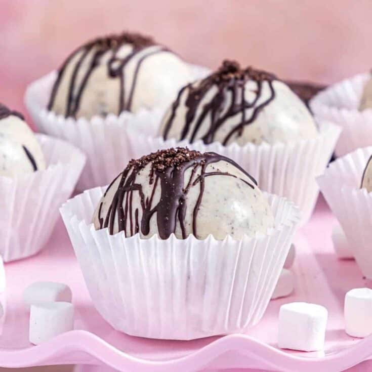 Image for Cookies and Cream Hot Cocoa Bombs