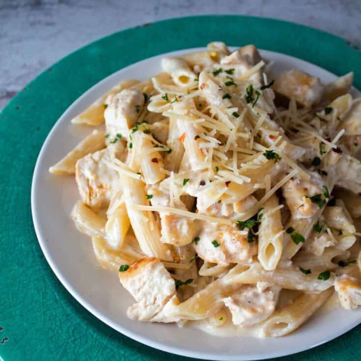 Image for Slow Cooker Chicken Alfredo Is A Tasty & Flavorful Weeknight Dinner!